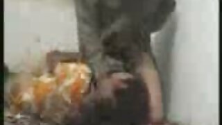 Sarışın kız azerbaycan seks videolar ile büyük memeler sahip olan kedi zaman ile yalama