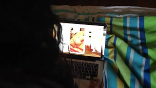 Tekne seks azer ve parmak uçlarına dokunun